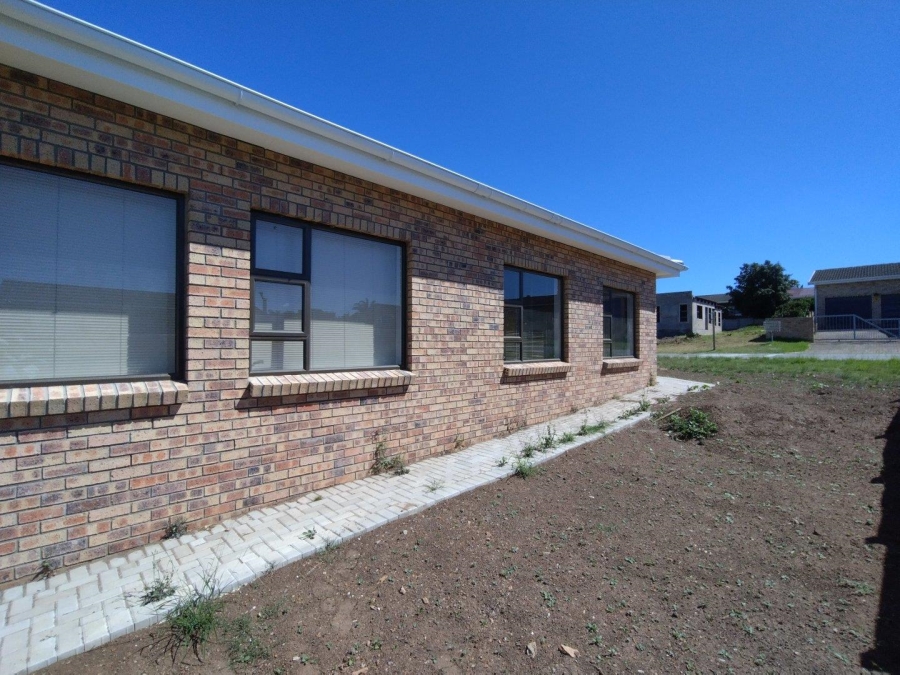 3 Bedroom Property for Sale in Wavecrest Eastern Cape